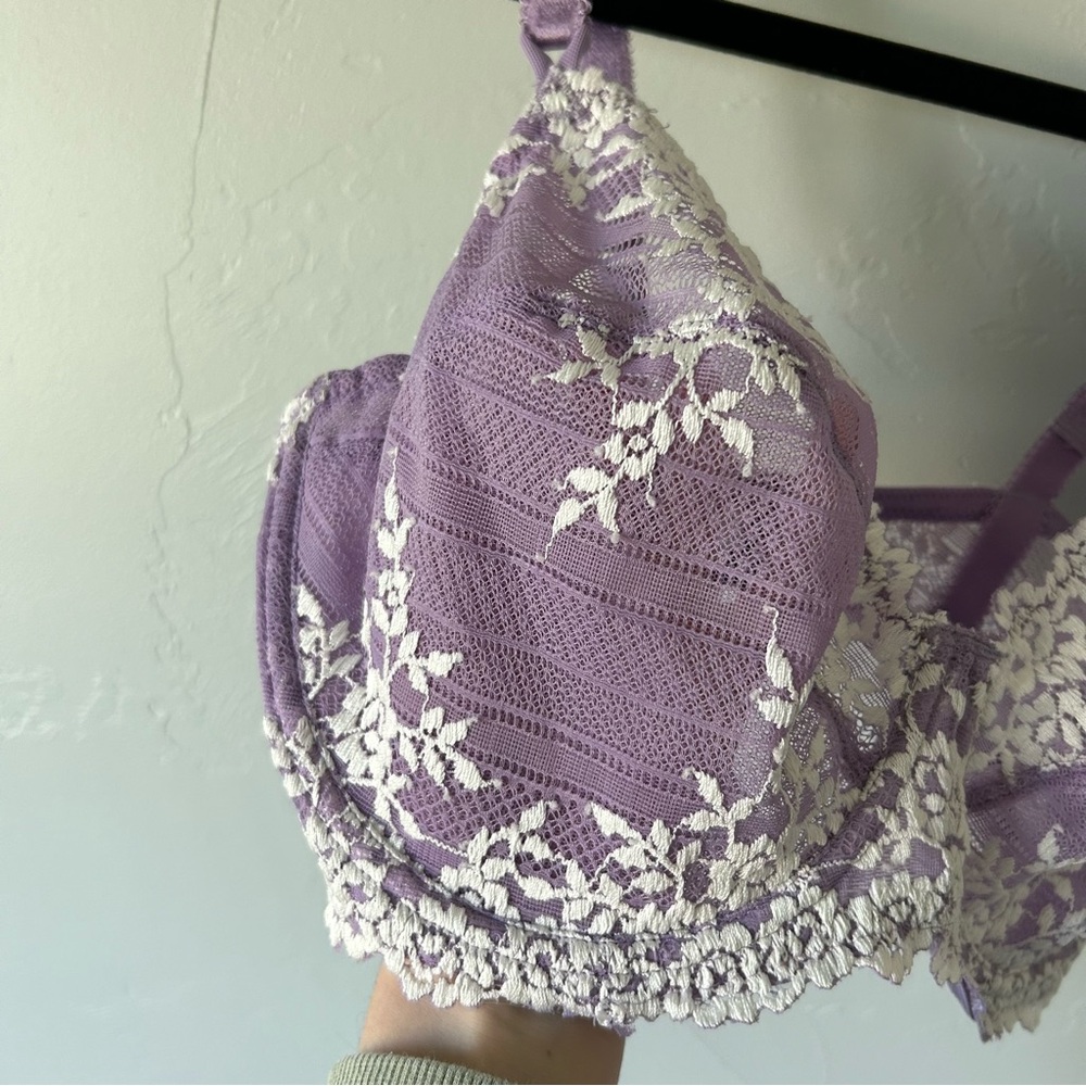 Wacoal Embrace Lace Underwire Bra Purple Size 36DD - Picture 3 of 11